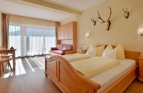 Bruck am Ziller Hotel | Hotel ∙ 4 guests