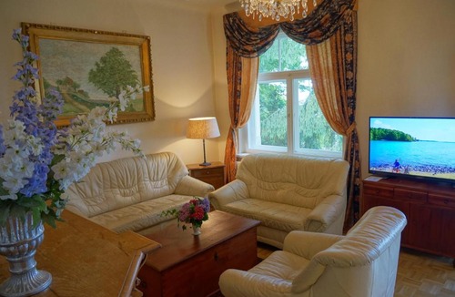 Weisser Hirsch Hotel | Hotel-Appartement-Villa Ulenburg