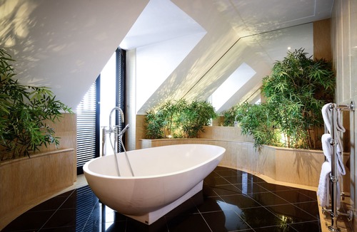 Kreuzviertel Hotel | Hotel Bayerischer Hof - The Leading Hotels of the World