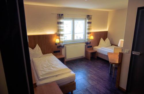 Grossostheim Hotel | Hotel Cafe Kern
