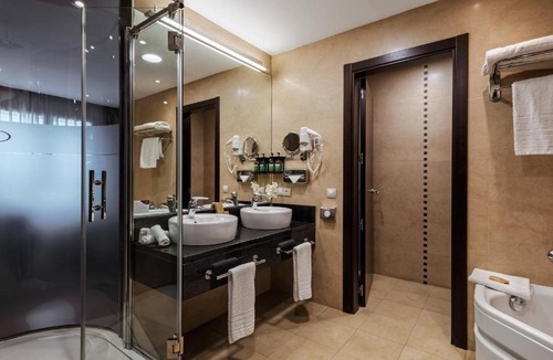 Rejas Hotel | Hotel Crowne Plaza Madrid Airport