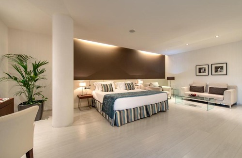 Zaragoza Hotel | Hotel Diagonal Plaza