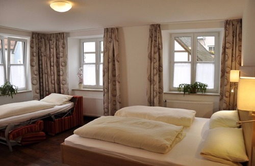 Harburg Hotel | Hotel Gasthof zum Goldenen Lamm