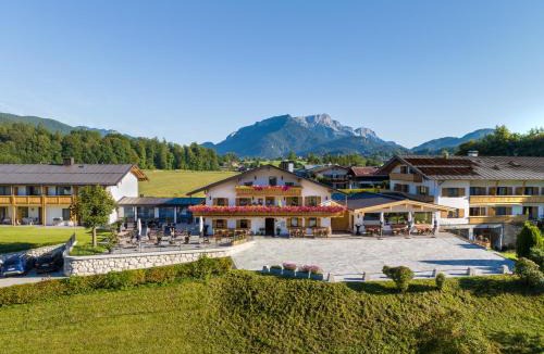 Unterschonau Bed & Breakfast | Hotel Hanauerlehen - ruhige & zentrale Top-Lage - mit Schwimmbad, Sauna, Parkplätze & Café - bayerischer Familienbetrieb