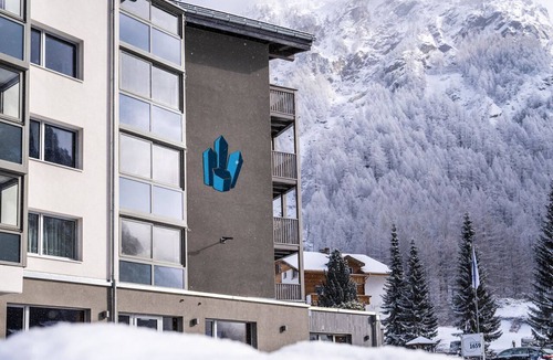 Saas Almagell Apartment | Hotel Kristall-Saphir Appartement/Fewo Apartment Gabbro by Interhome