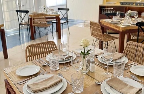 Cabra Hotel | Hotel Mitra Crisálida