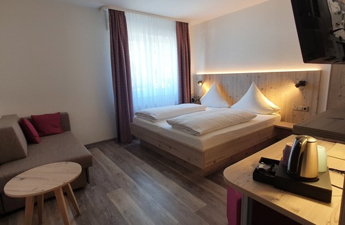 Neuenburg am Rhein Hotel | Hotel Neuenburger Hof