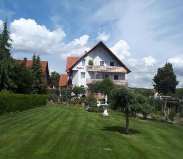 Sommerach House | Hotel Pension Am Engelsberg