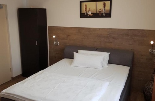 Fuerth Hotel | Hotel PrimaVera parco
