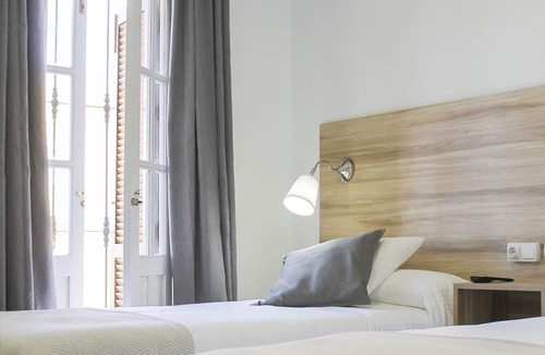 El Cuervo de Sevilla Hotel | Hotel Restaurante Vía Sevilla - Cádiz by MA 22 Puntos