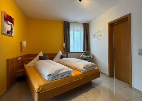 Neuenburg am Rhein Hotel | Hotel-Restaurant Gasthof Adler