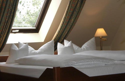 Leubnitz-Neuostra Hotel | Hotel & Restaurant Klosterhof