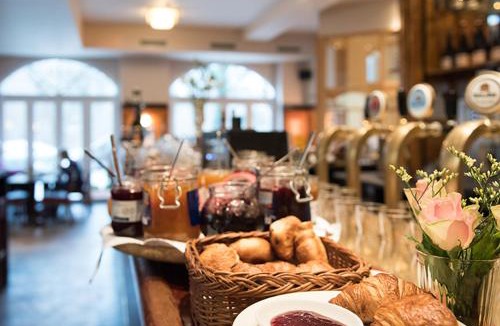 Maximilianeum Hotel | Hotel Ritzi