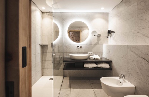Strassen Hotel | Hotel Strasserwirt Ansitz zu Tirol