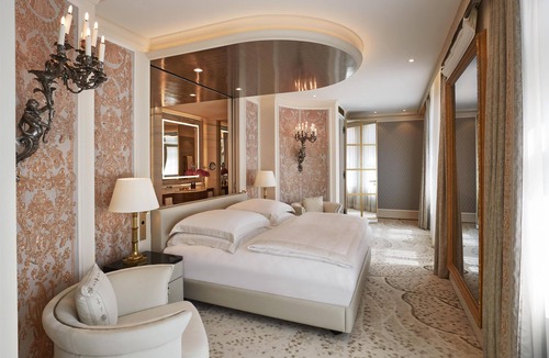 Graggenau Hotel | Hotel Vier Jahreszeiten Kempinski München