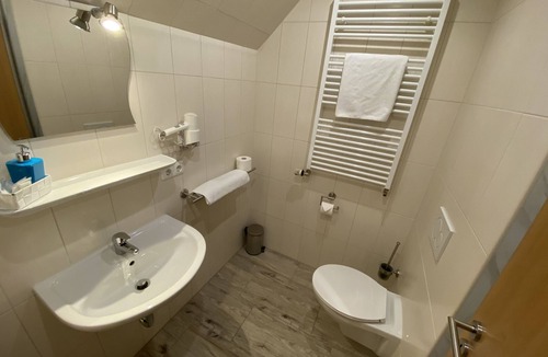 Feuchtwangen Hotel | Hotel Wilder Mann Ristorante Pizzeria Lo Scoglio