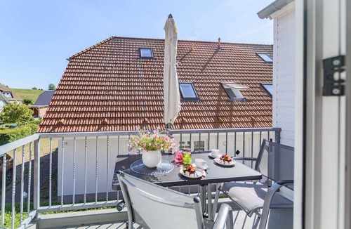 Thiessow Apartment | House B - Whg 03 with balcony - F: Lotsenberg Apartments with 8 apartments with balcony