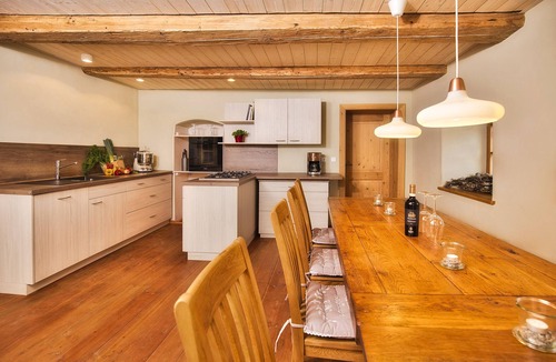Loitzendorf House | House for sole use with home cinema, billiards, table football and darts