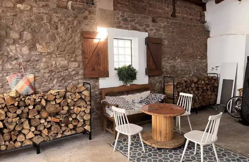 Ciruena Cottage | House in a rural environment, golf, wine, mountain and relaxation.