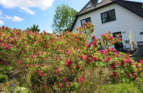 Gross Zicker House | House in Groß Zicker with Private Parking and Mountain View