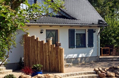 Kaltenhof House | House LEE - 500 meters from the beach, you can hear the Baltic Sea waves here.