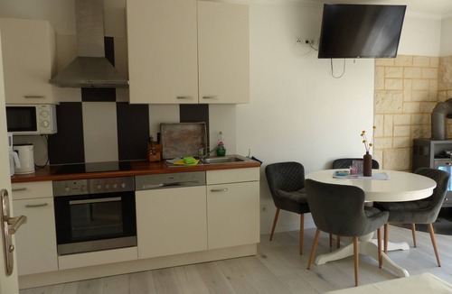 Hohenkirchen House | House Ostseemuschel, 1 minute walk to the beach, 2 terraces and sauna