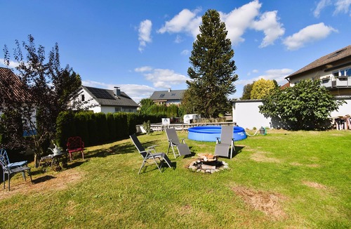Eriskirch House | House with garden and pool near Lake with 6 bedrooms for up to 12 people