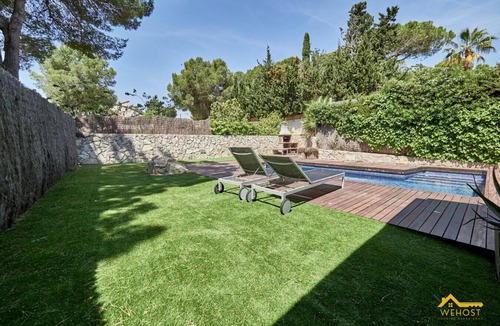 Creixell House | House with Private Swimming Pool, Barbecue and Games Room