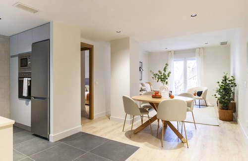 Nueva Espana Apartment | Housing Castellana by Sharing Co