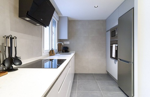 Nueva Espana Apartment | Housing Castellana by Sharing Co