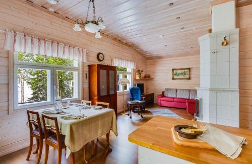Rovaniemi Apartment | Hygge Host - Sauna Cottage by the Lake, Norvajärvi