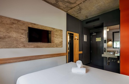 Rejas Hotel | Ibis Budget Madrid Aeropuerto