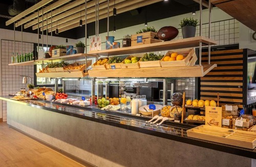 Rejas Hotel | ibis budget Madrid Aeropuerto