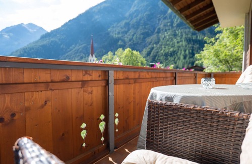 Bach Apartment | Ideal for mountain lovers, couples and small families