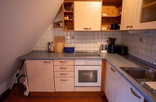 Gunzenhausen Apartment | Idyllic vacation apartment for up to 6 people (64 m²) with covered south-facing balcony