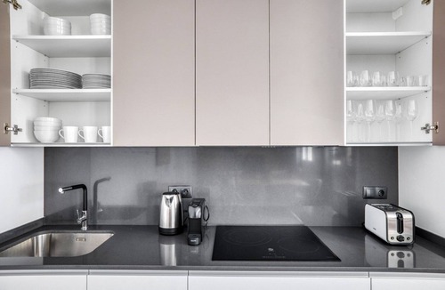 Salamanca Apartment | Immpecable Salamanca 3BR w/terrace, by Blueground
