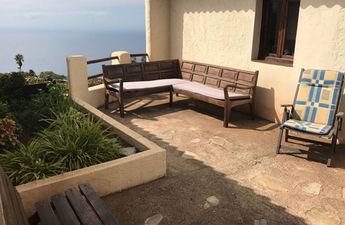 Las Cuevas Apartment | in Santa Úrsula mit gemeinsamem Pool by Interhome
