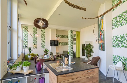 Pirna Apartment | In the beautiful Saxon Switzerland, located between Dresden and Bad Schandau, a generously designed,