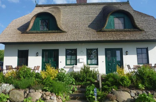 Monchgut-Granitz House | Insel Landhaus Bernstein