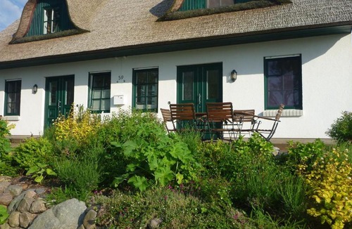 Monchgut-Granitz House | Insel Landhaus Bernstein