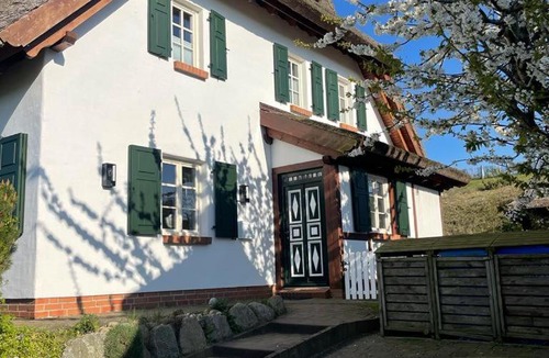 Monchgut-Granitz House | Insel Landhaus Feuerstein
