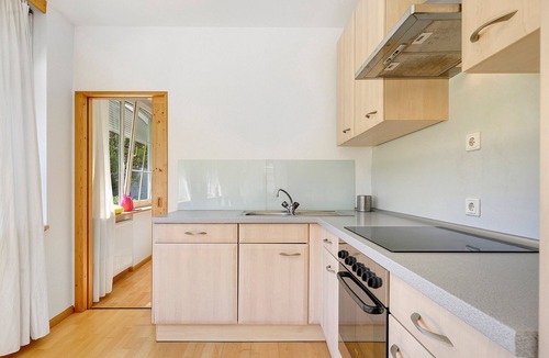 Tramin Apartment | Apartment “Sonnenresidence Alpenhof” with Mountain View and Wi-Fi