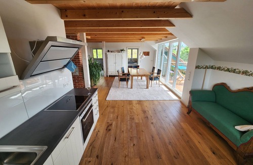 Bodolz Apartment | Jacklis House anno 1657 – Eco Apartment with Mountain Views, Large Garden & Pool