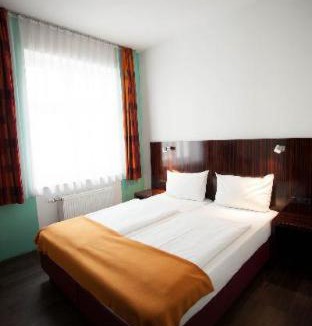 Ludwigsvorstadt-Kliniken Hostel | Jaeger´s Munich (Hotel/Hostel)