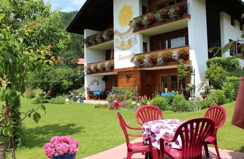Birnbach Apartment | Kaiserblick 4 two-room apartment with sunny balcony
