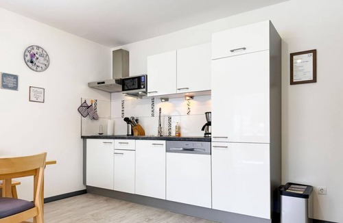 Wallgau Apartment | "Karwendel" apartment/1 bedroom, shower, toilet - rock crystal, guest house