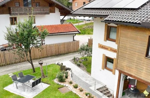 Wallgau Apartment | "Karwendel" apartment/1 bedroom, shower, toilet - rock crystal, guest house