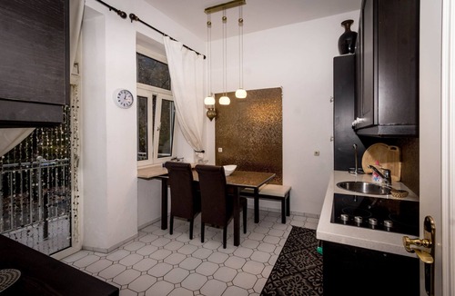 Bad Reichenhall Apartment | King-Luitpold-Apartment for 1-6 persons and balcony, 80sqm