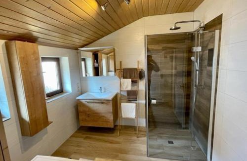 Eschenlohe Apartment | Kleines Häuschen mit Bergblick