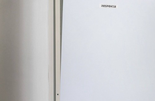 Munchen District Apartment | Knödelhof ‘Room 9’ 3-bed room with shared terrace and WLAN